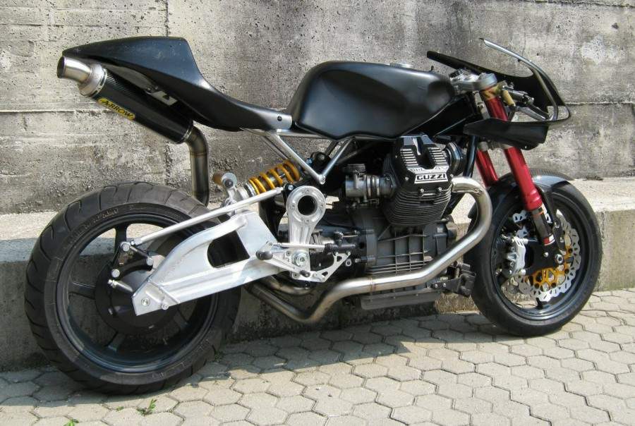 Bomba Moto Guzzi  2