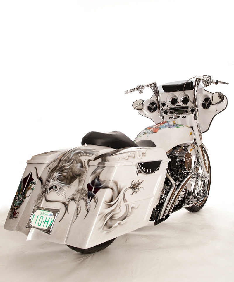 Custom Motorcycle-Misfit baggers-Street Glide-Harley-Extended Bags-7 Gallon Gas Tank